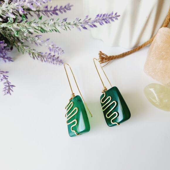 Gold Wire Wrapped Green Agate Stone Earrings and Pendant, Boho Chic, Minimalist - Picture 5 of 11